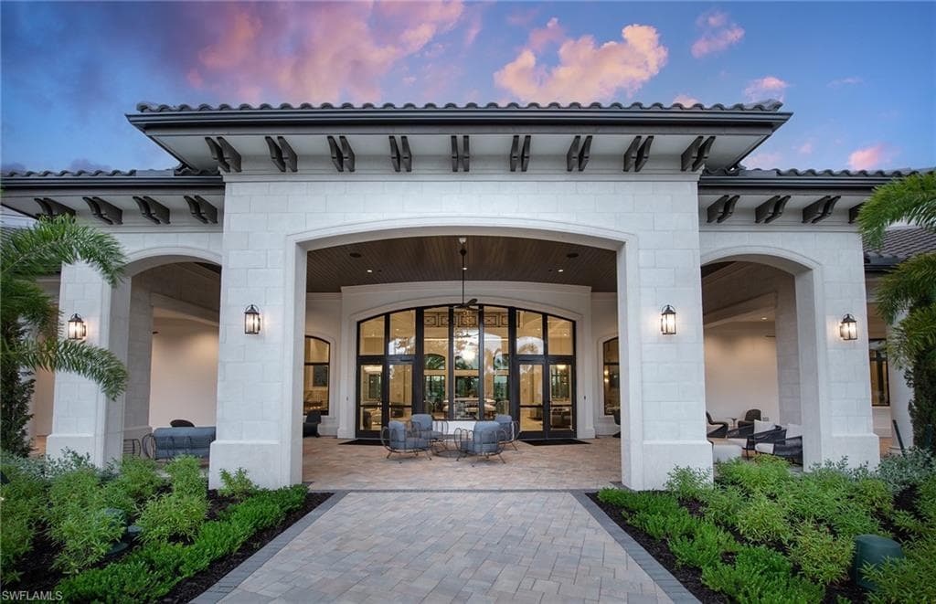 2114 Sequoia CT-11