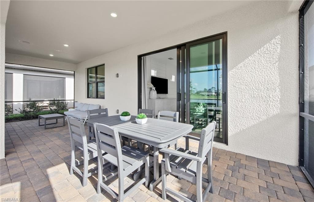 2114 Sequoia CT-10