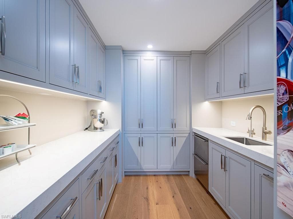 13935 Old Coast RD 1604-8