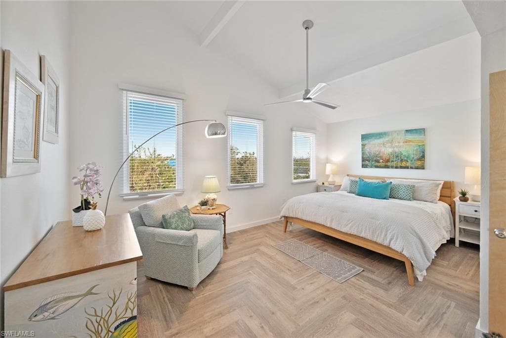 2499 Harbour LN-12