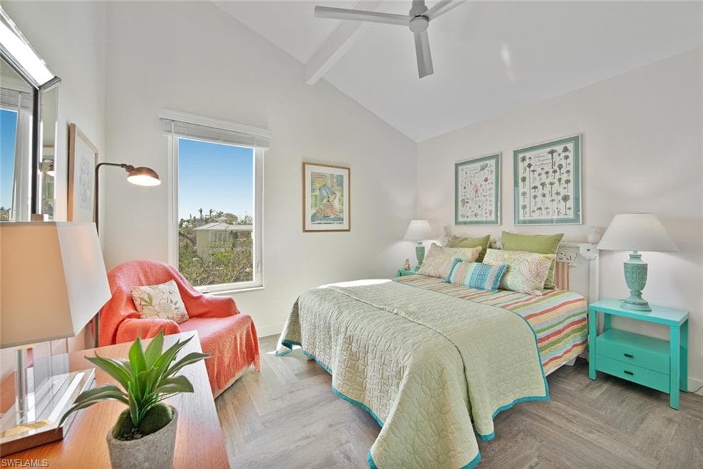 2499 Harbour LN-16