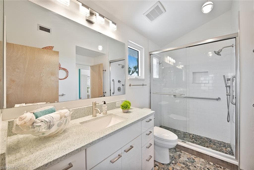 2499 Harbour LN-15