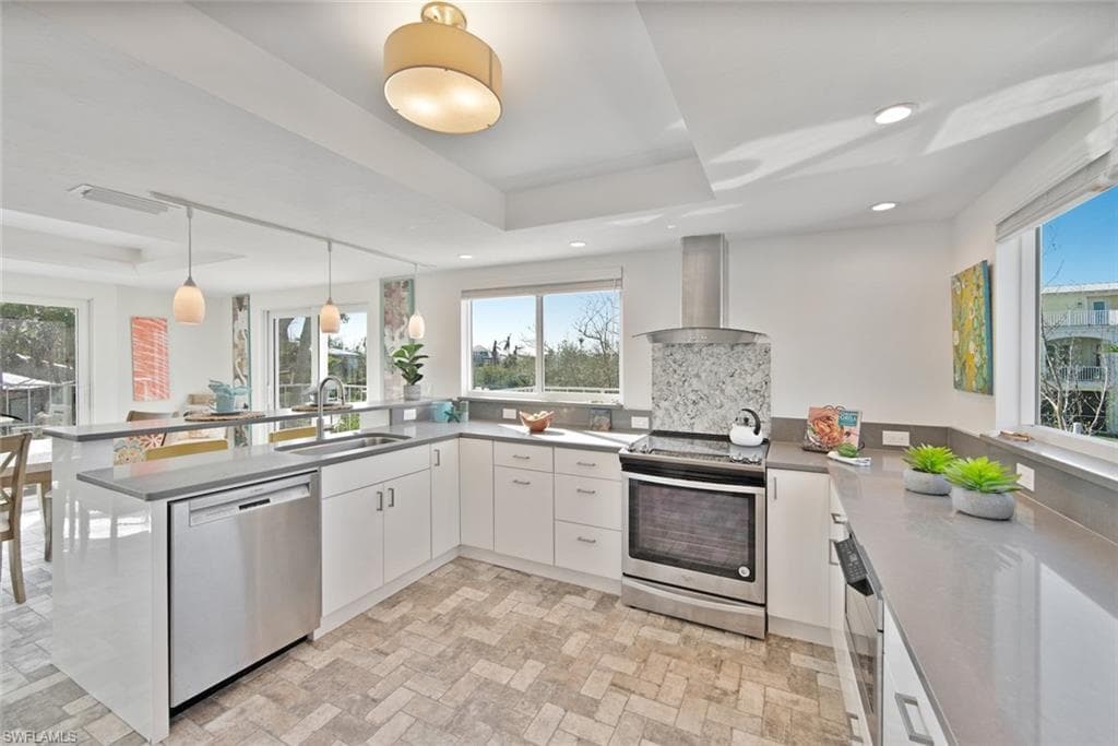 2499 Harbour LN-11