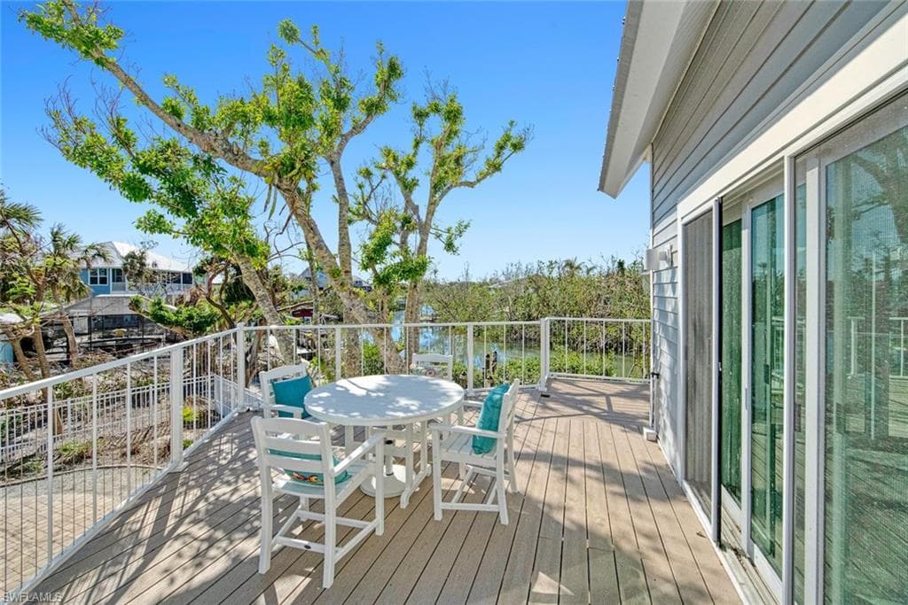 2499 Harbour LN-25
