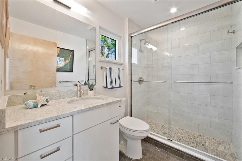 2499 Harbour LN-21