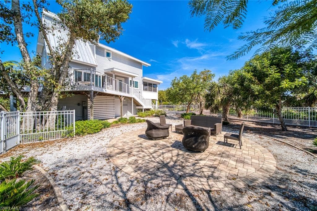 2499 Harbour LN-33