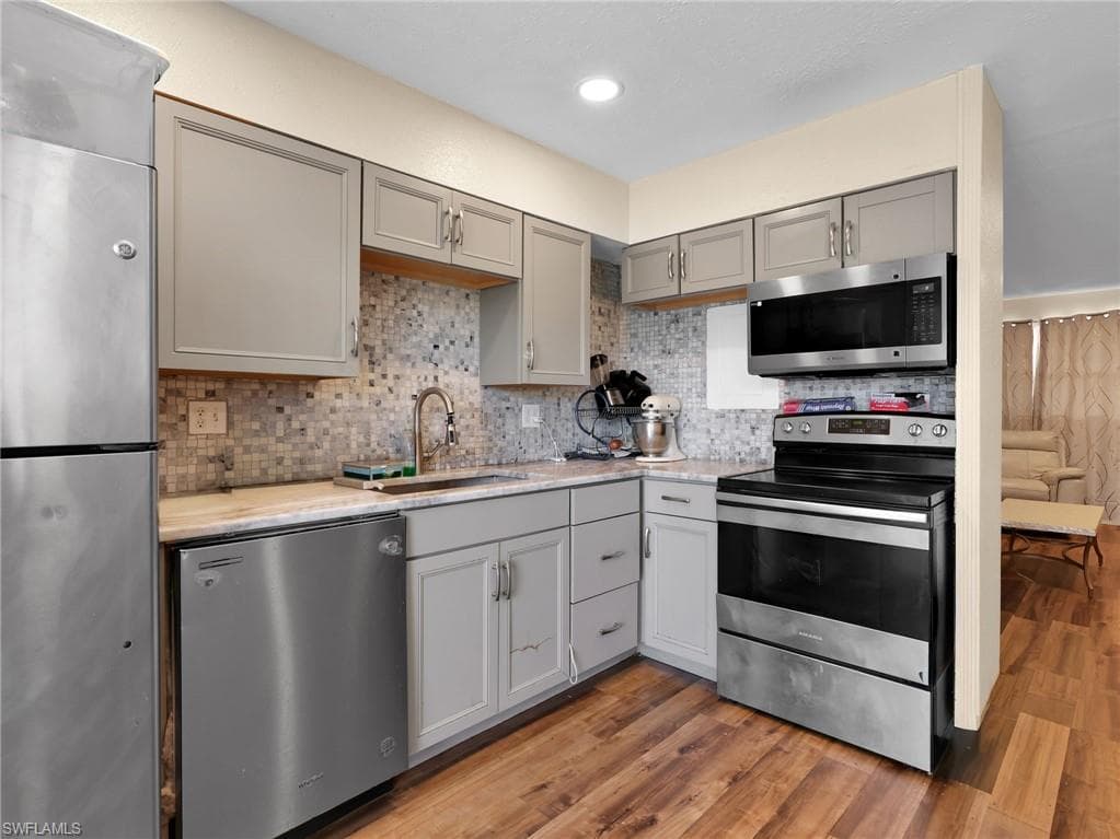 1560 Colonial BLVD 235-5