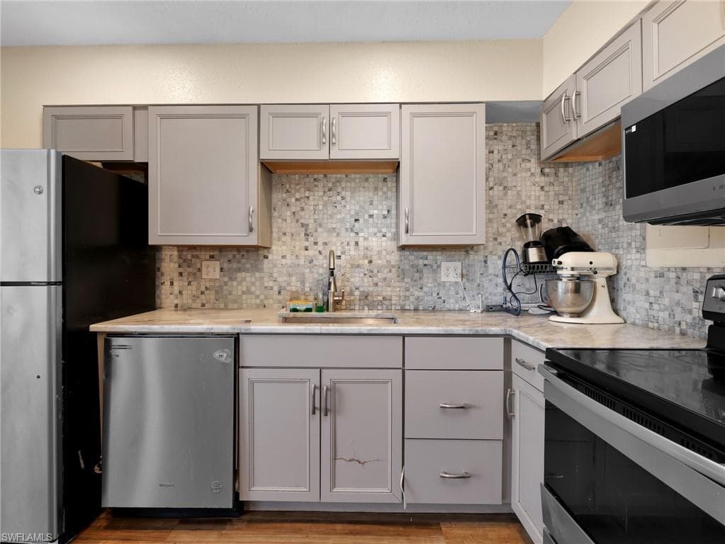 1560 Colonial BLVD 235-4