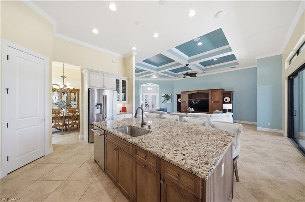 8816 Savona CT-11