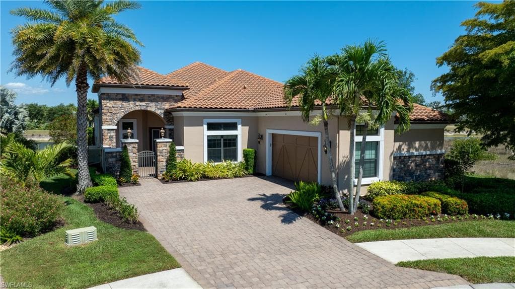8816 Savona CT-35