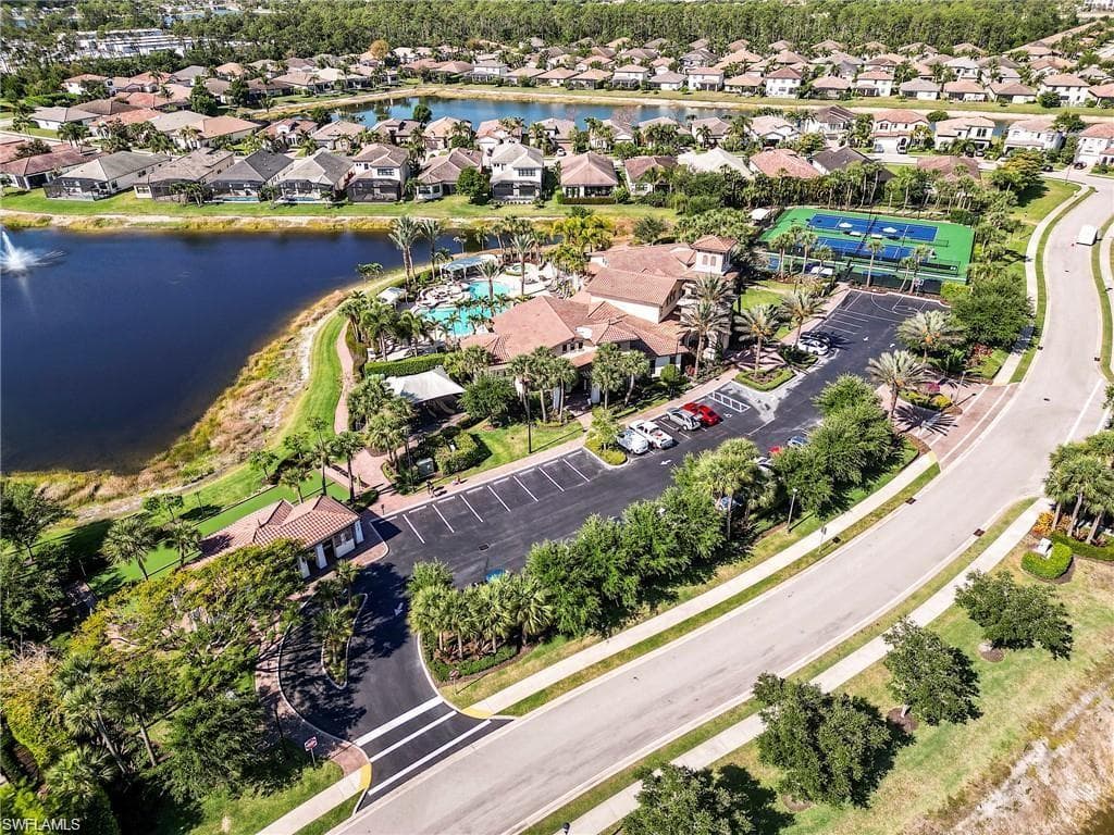 9335 Woodhurst DR-34
