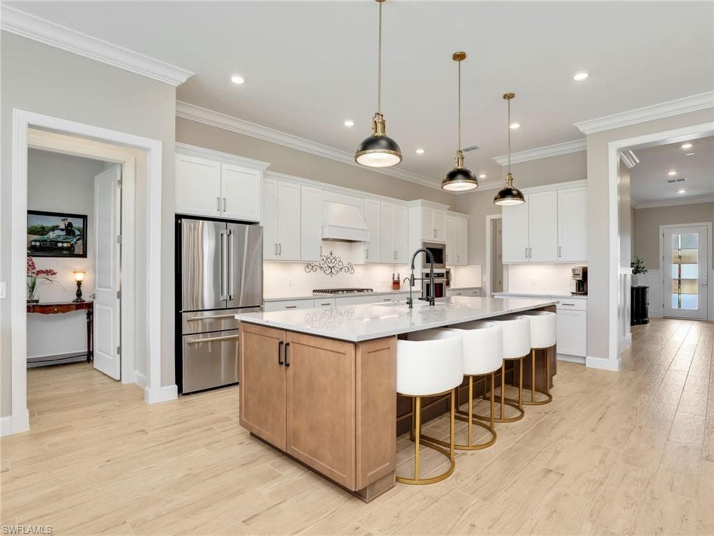 18412 Ridgeline DR-12
