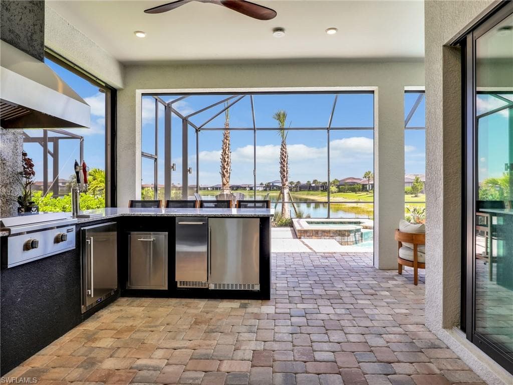 18412 Ridgeline DR-20
