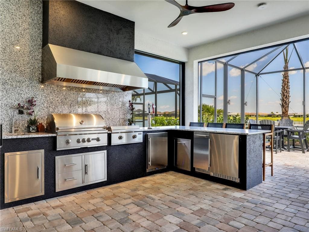 18412 Ridgeline DR-19