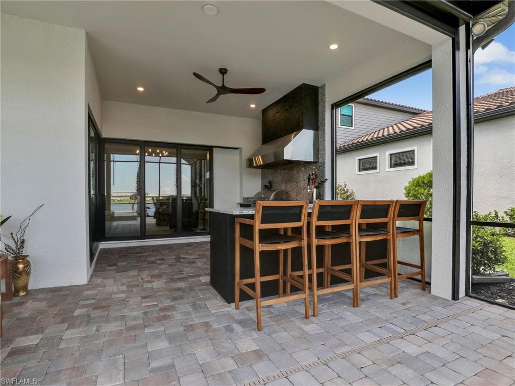 18412 Ridgeline DR-21
