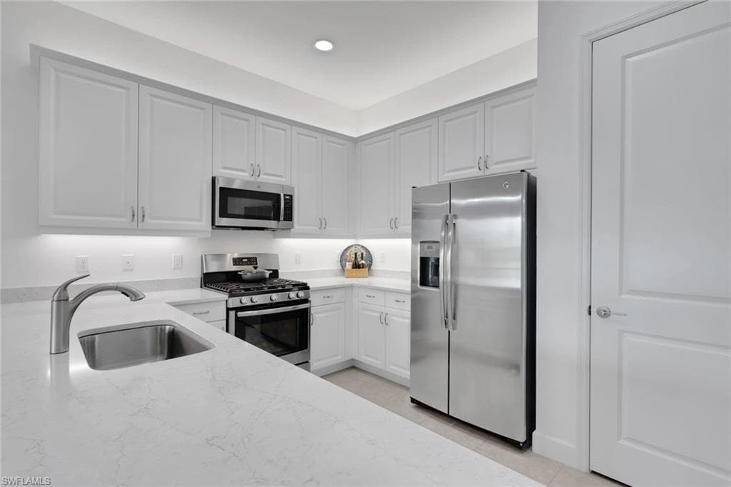 28451 Burano DR-9