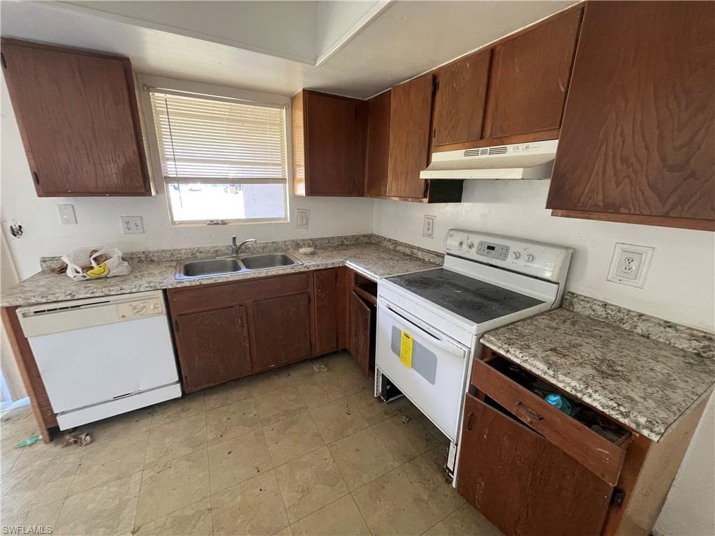 2621 Purslane DR-6