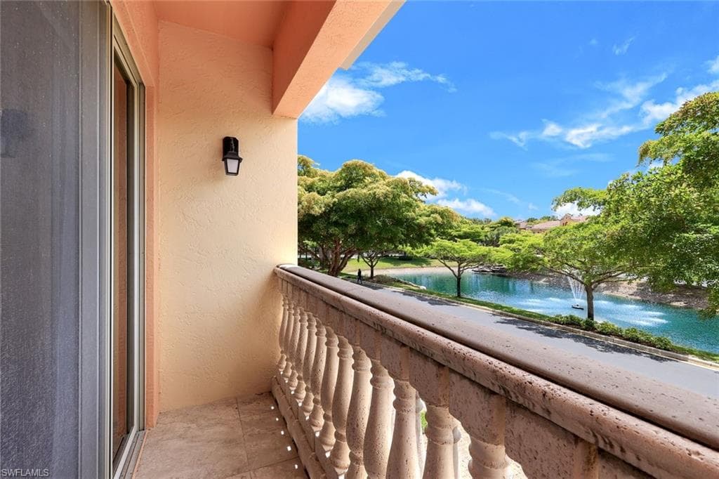 8721 Piazza Del Lago CIR 205-15