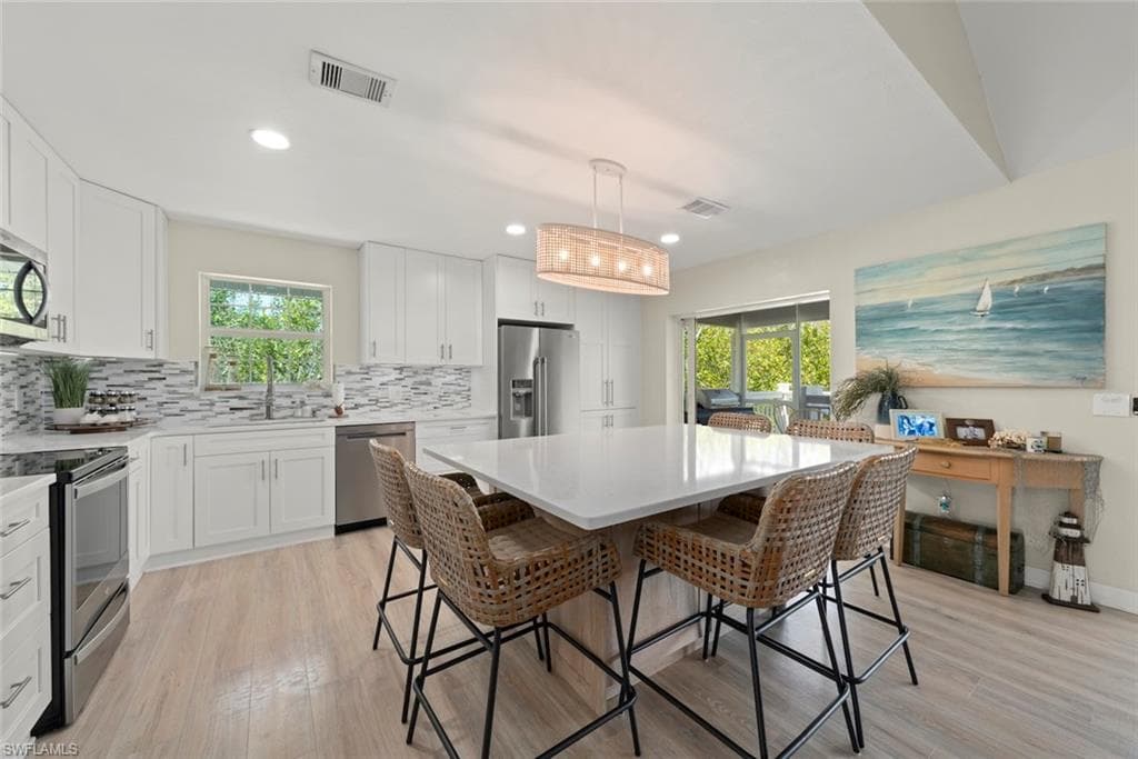 207 Daniel DR-5