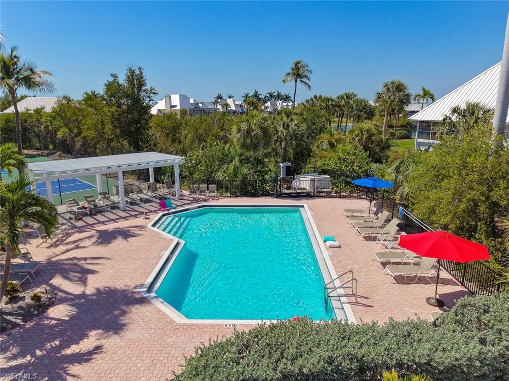 207 Daniel DR-42