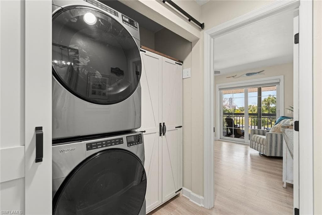 207 Daniel DR-31