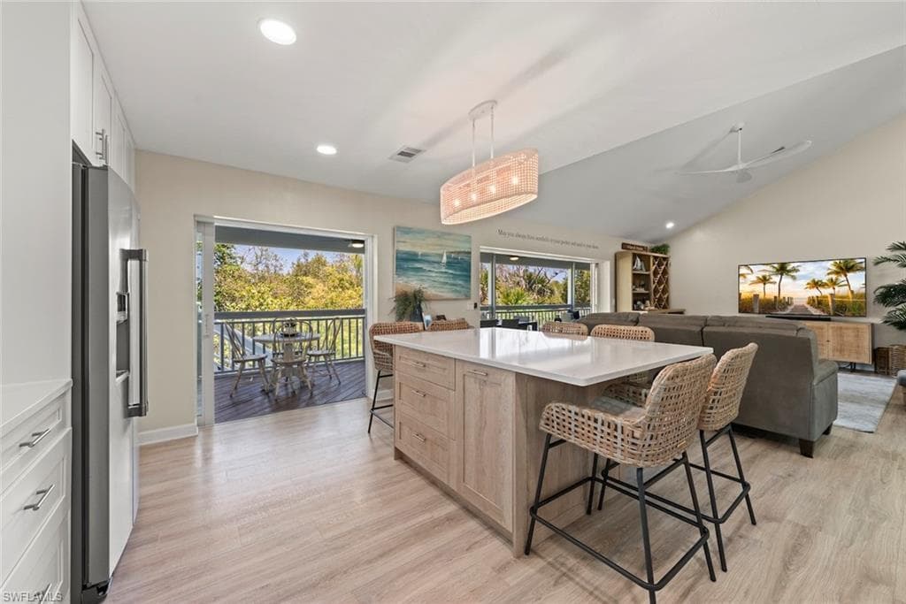 207 Daniel DR-4