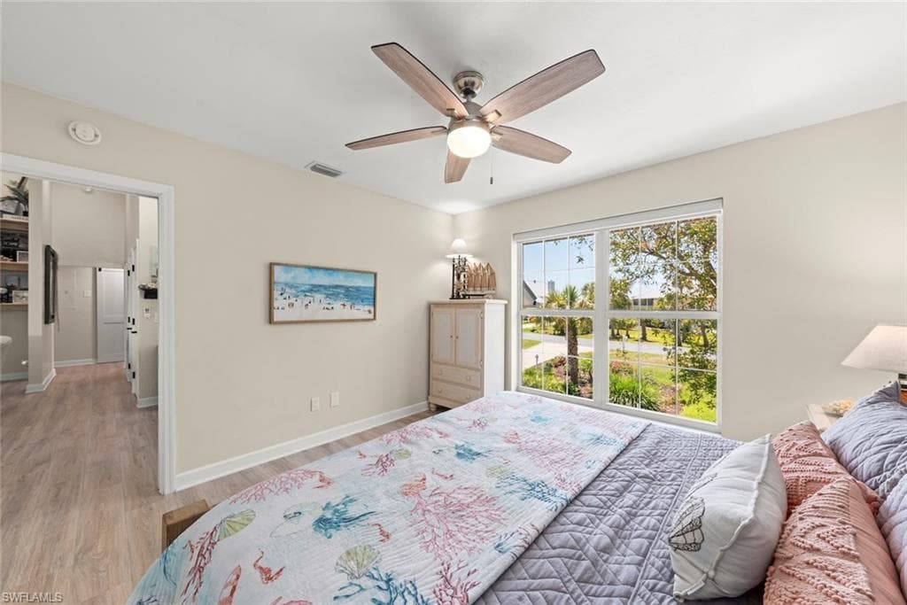207 Daniel DR-28