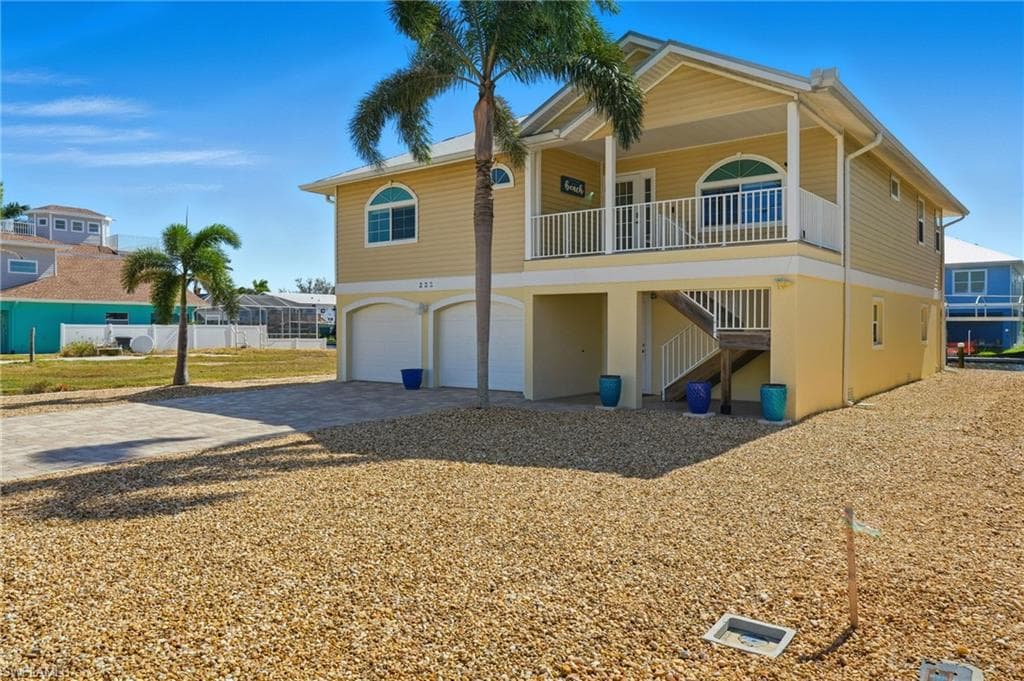 222 Flamingo ST-4