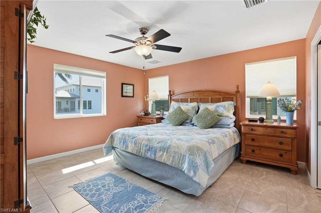 222 Flamingo ST-19