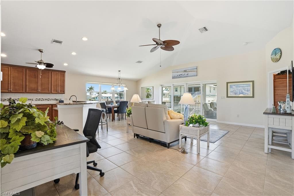 222 Flamingo ST-8