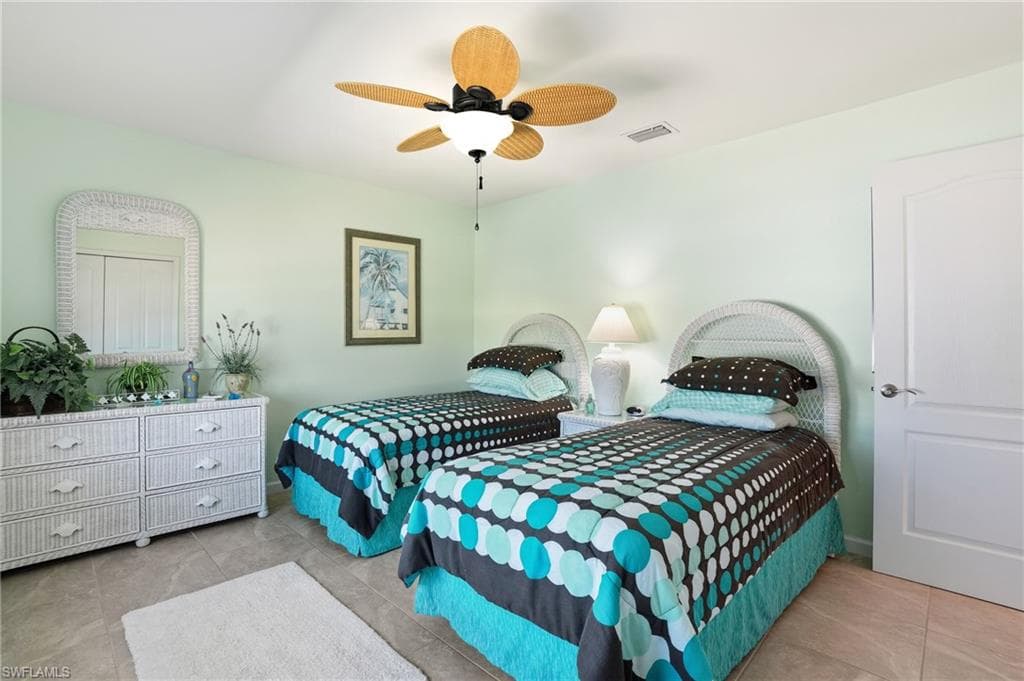 222 Flamingo ST-23