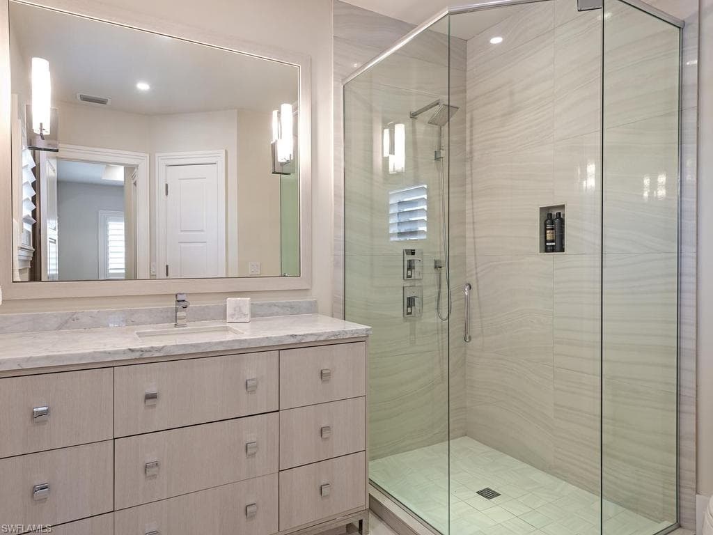 628 21st AVE S-22