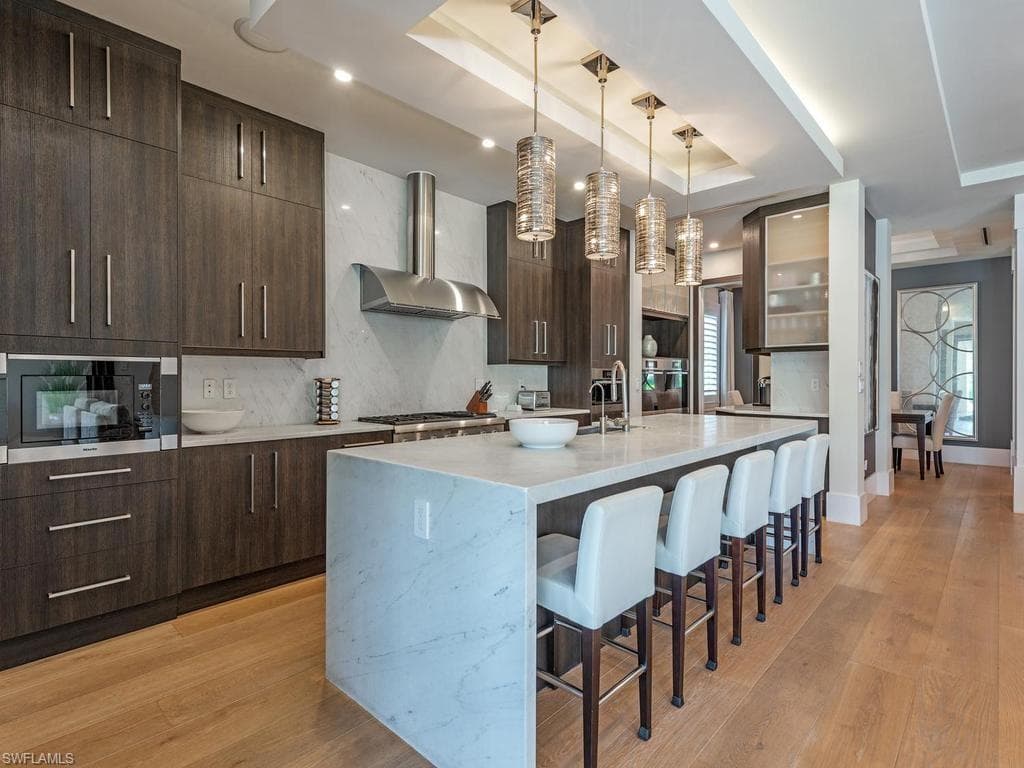 628 21st AVE S-8
