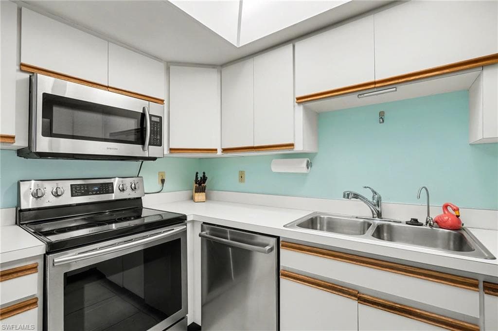 13204 Broadhurst LOOP-7