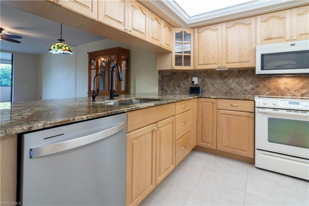2069 W Lakeview BLVD E1-11