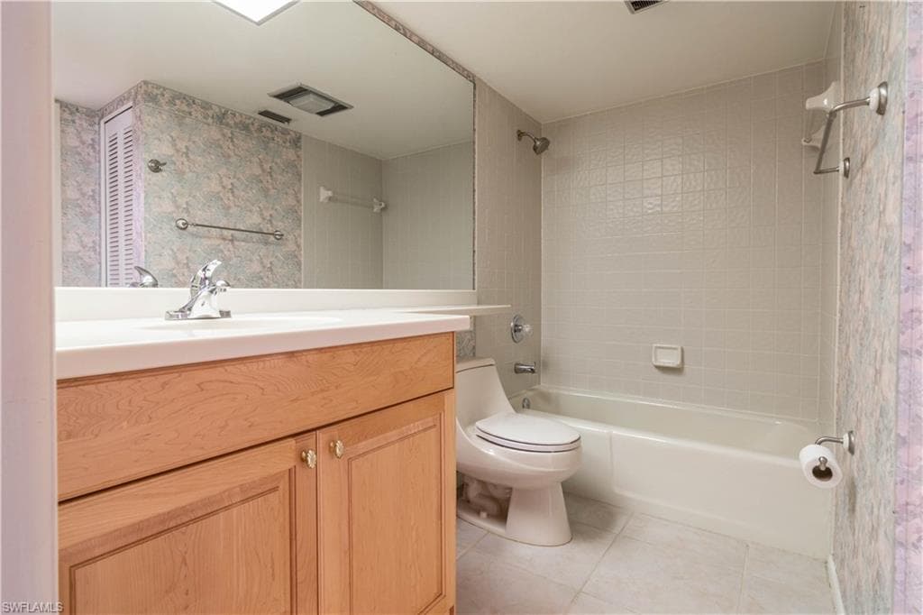 2069 W Lakeview BLVD E1-23