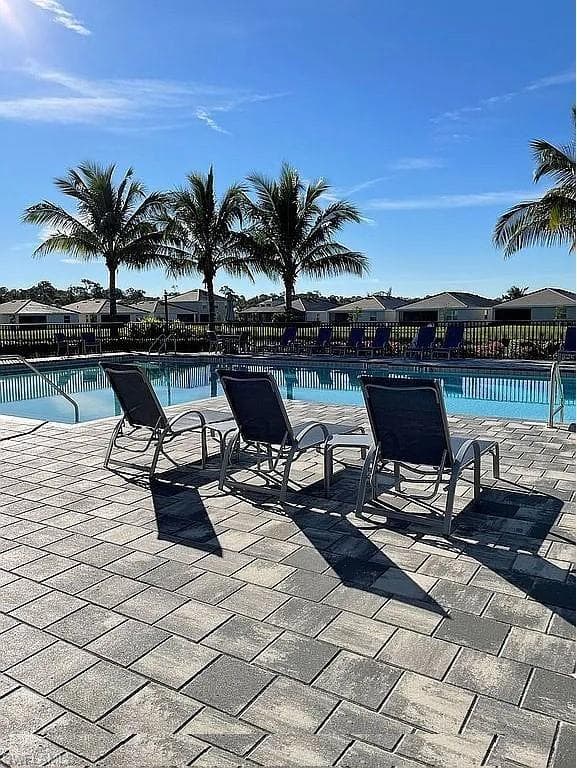 4359 Lemongrass DR-17