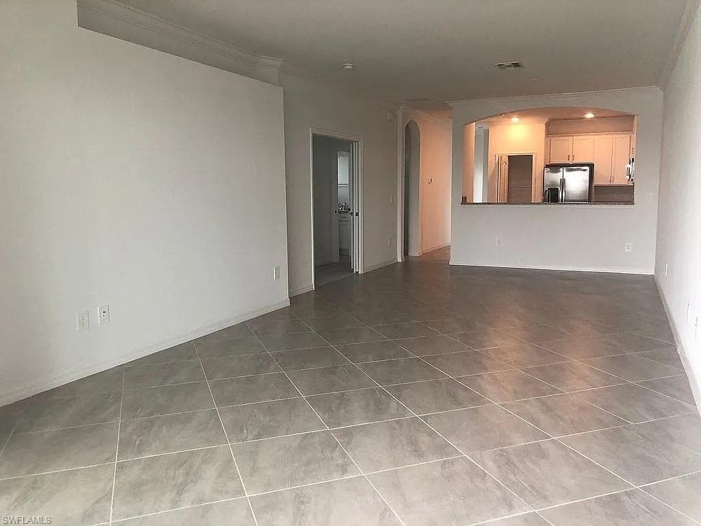 4359 Lemongrass DR-14