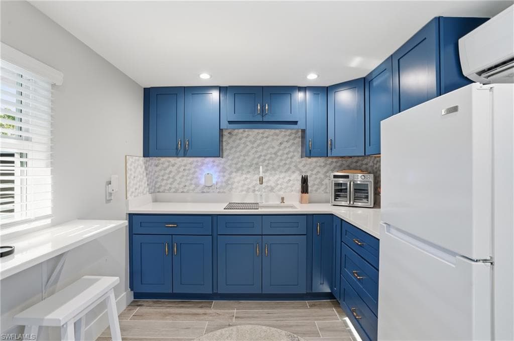 239 Curlew ST-25