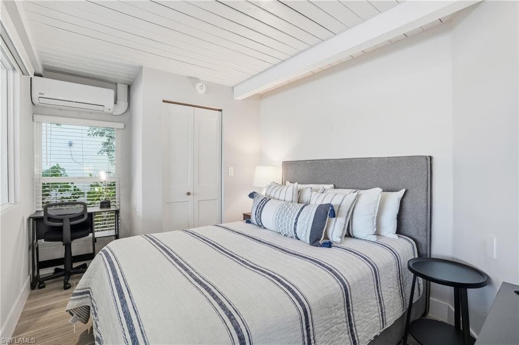 239 Curlew ST-21