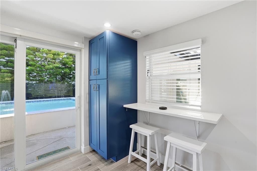 239 Curlew ST-23