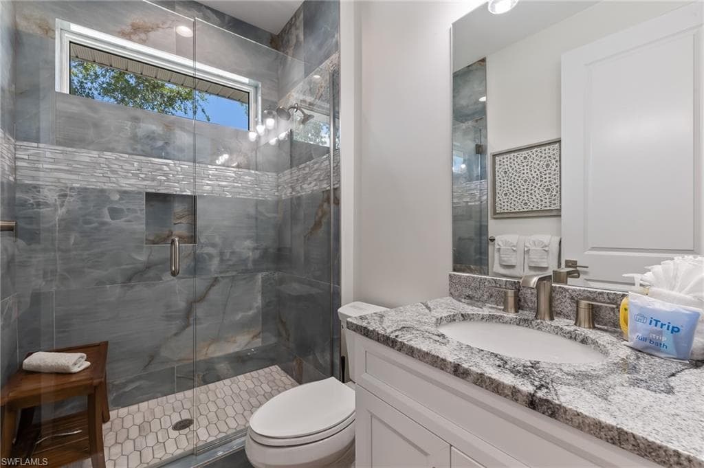 5809 Lauder ST-16