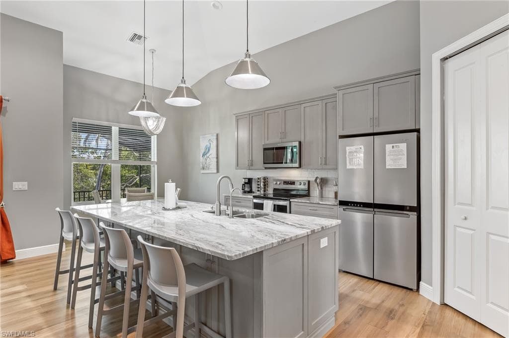 5809 Lauder ST-2