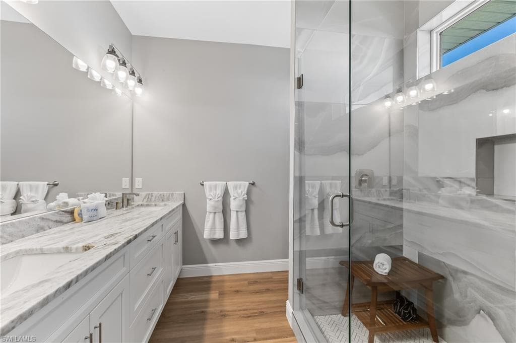 5809 Lauder ST-10