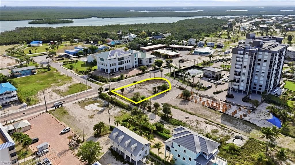 2700 Estero BLVD-11