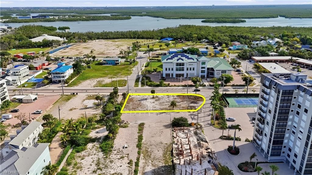2700 Estero BLVD-4