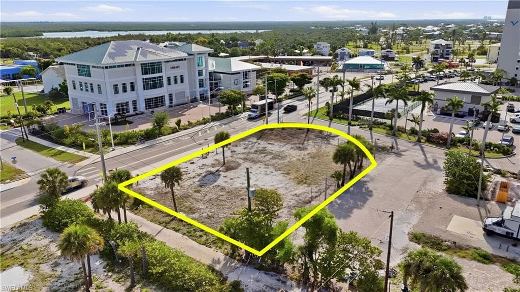 2700 Estero BLVD-3