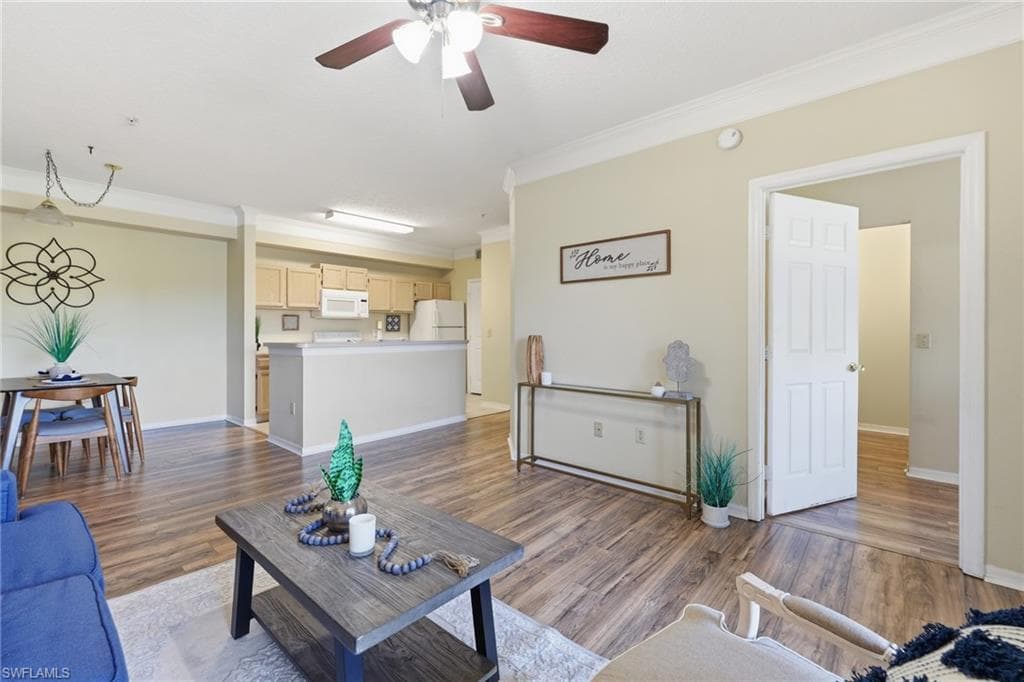 11510 Villa Grand 421-2