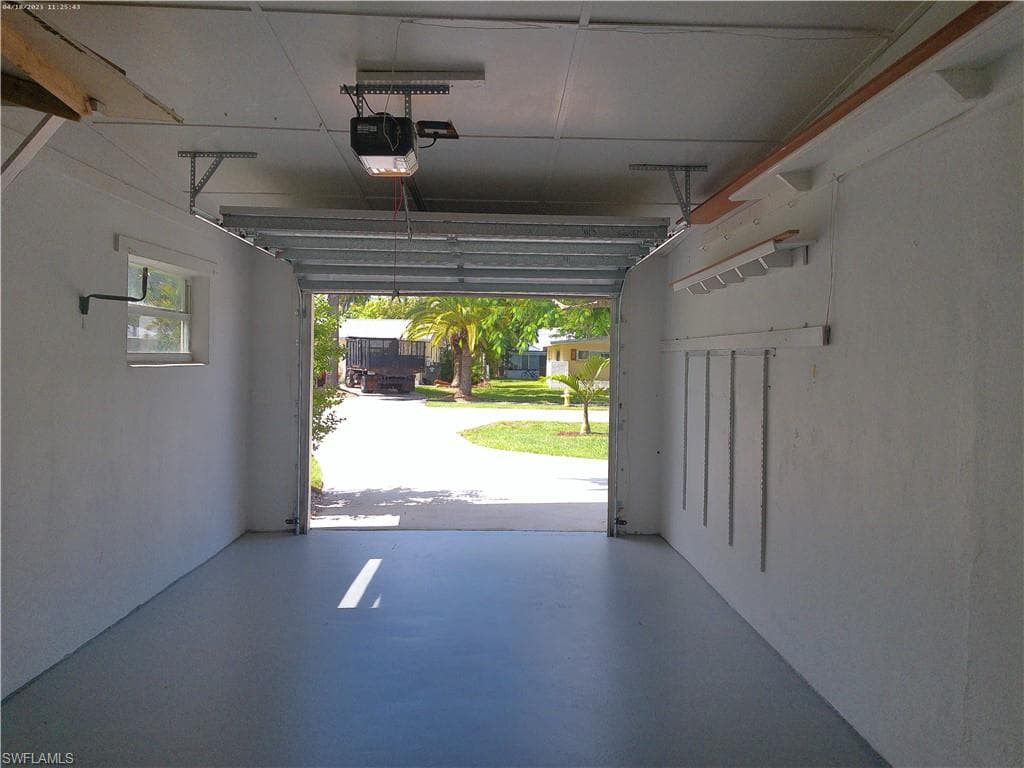 1443 Ricardo AVE-31
