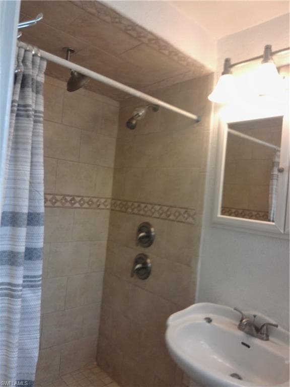1443 Ricardo AVE-13